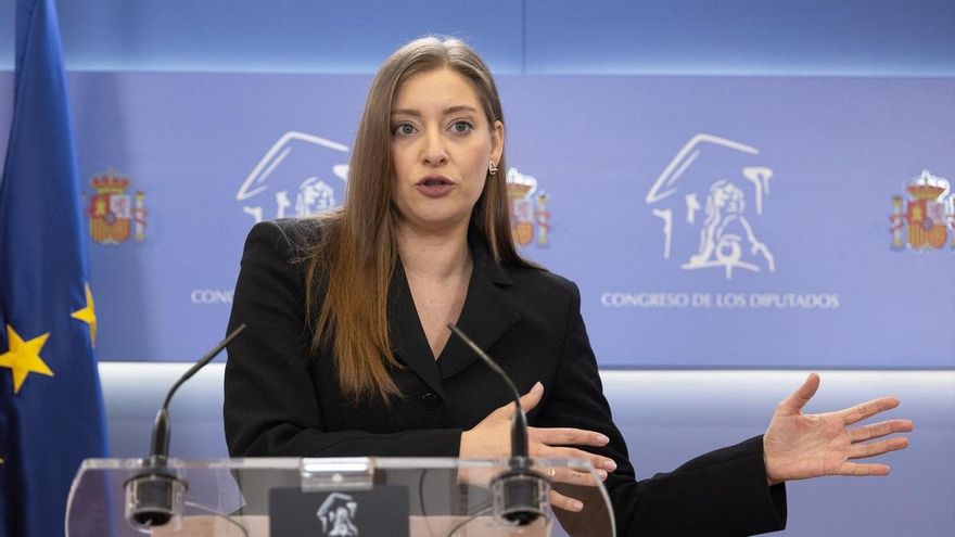 La portavoz del PP en el Congreso, Ester Muñoz, durante una rueda de prensa en el Congreso, a 24 de febrero de 2026, en Madrid