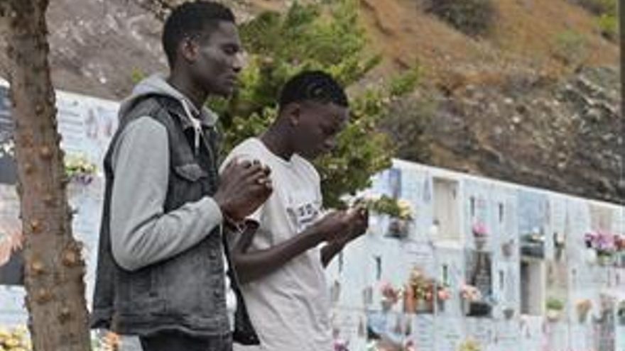 Un nuevo fallecido en el cayuco rescatado en El Hierro esta semana eleva a cinco las víctimas mortales sin nombre