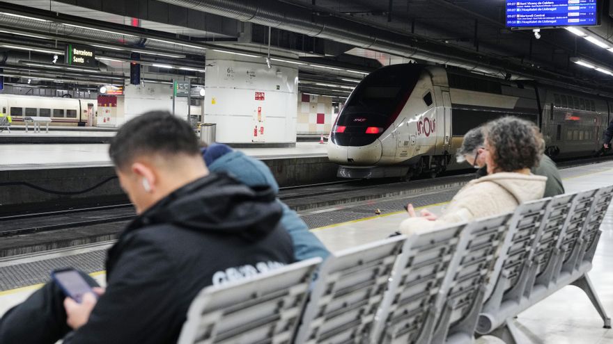 Nuevas incidencias de Adif complican el servicio de Rodalies con dos cortes y retrasos generalizados