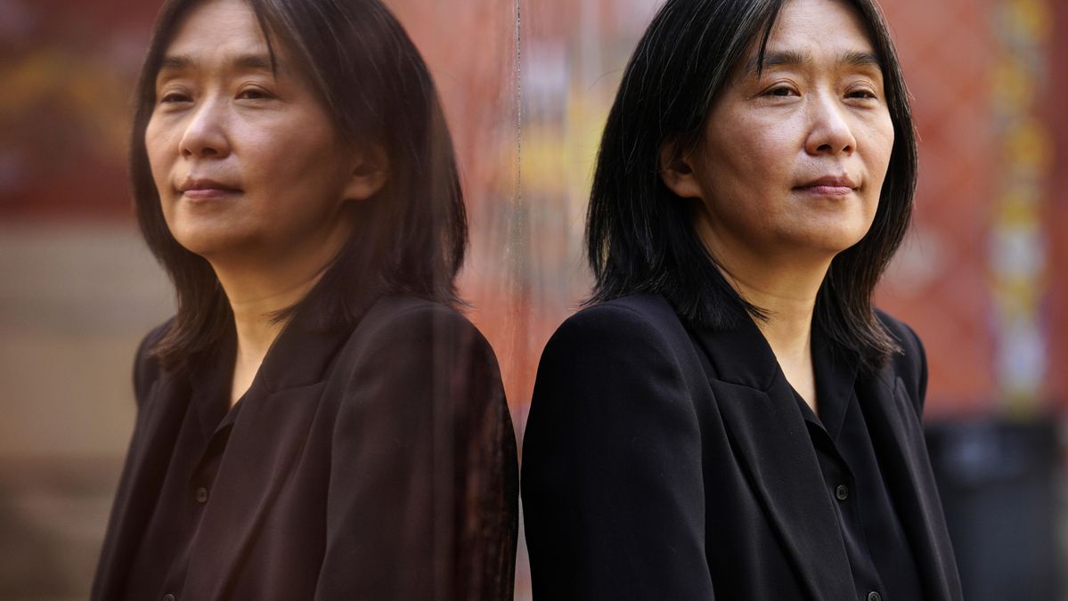 Han Kang, en Barcelona por Sant Jordi:  "El arte y la literatura nos permiten estar del lado de la vida y no de la muerte"