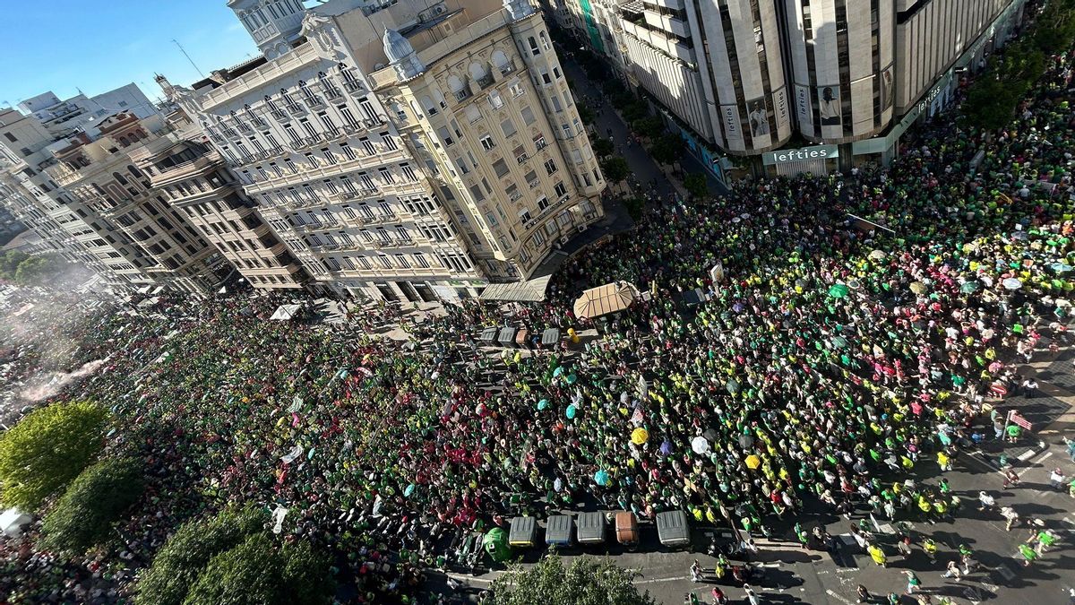Miles de docentes llenaron las calles de Valencia el pasado miércoles con motivo de la huelga indefinida en educación.