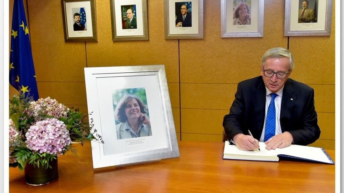 Juncker homenajea a la excomisaria europea Loyola de Palacio en el décimo aniversario de su muerte