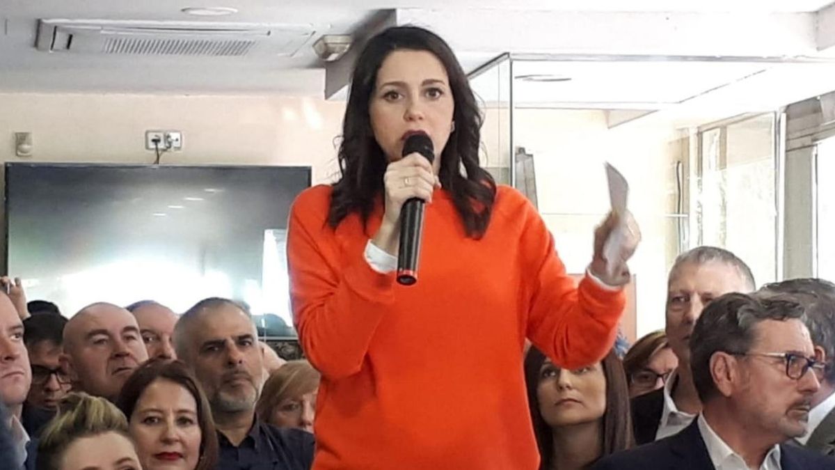 Arrimadas pide al PP que deje su "egoísmo" y se sume a fórmulas "ganadoras" para las elecciones autonómicas