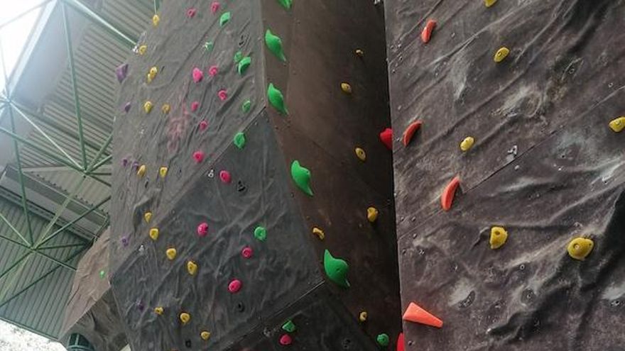 Mejoras en los rocódromos de Las Norias y Las Gaunas
