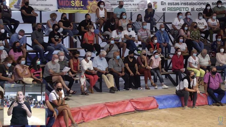 “Solo se evacuará a las personas que estén en un radio de dos kilómetros de la fisura volcánica”