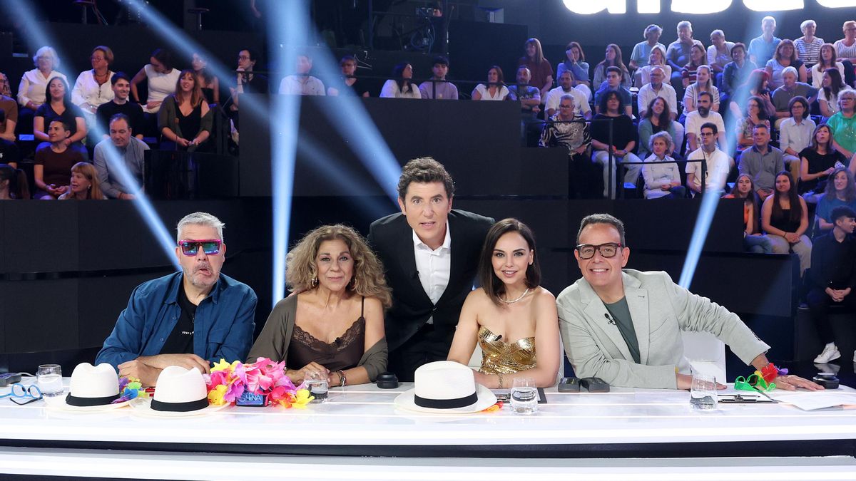 Manel Fuentes y el jurado de 'Tu cara me suena 12'