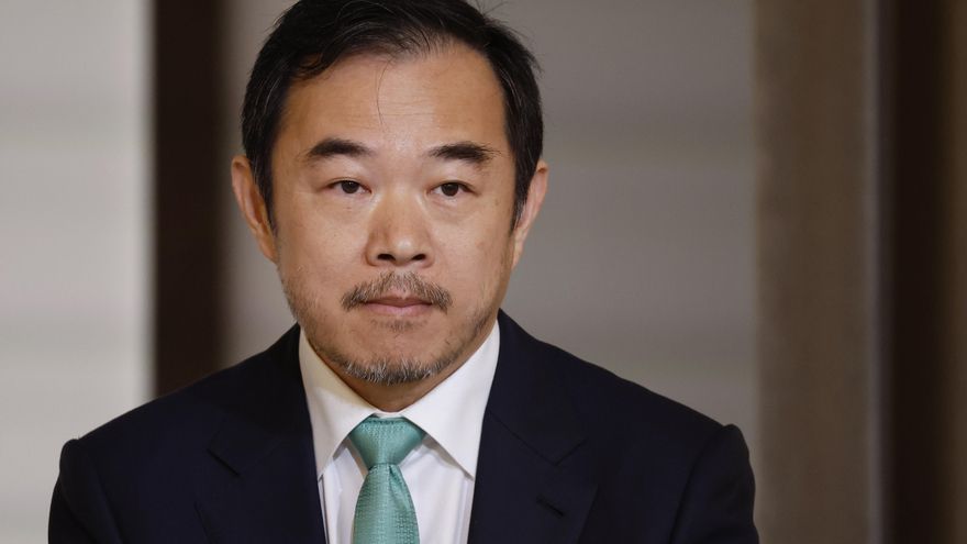 French President Macron meets with representatives of Artificial Intelligence sector