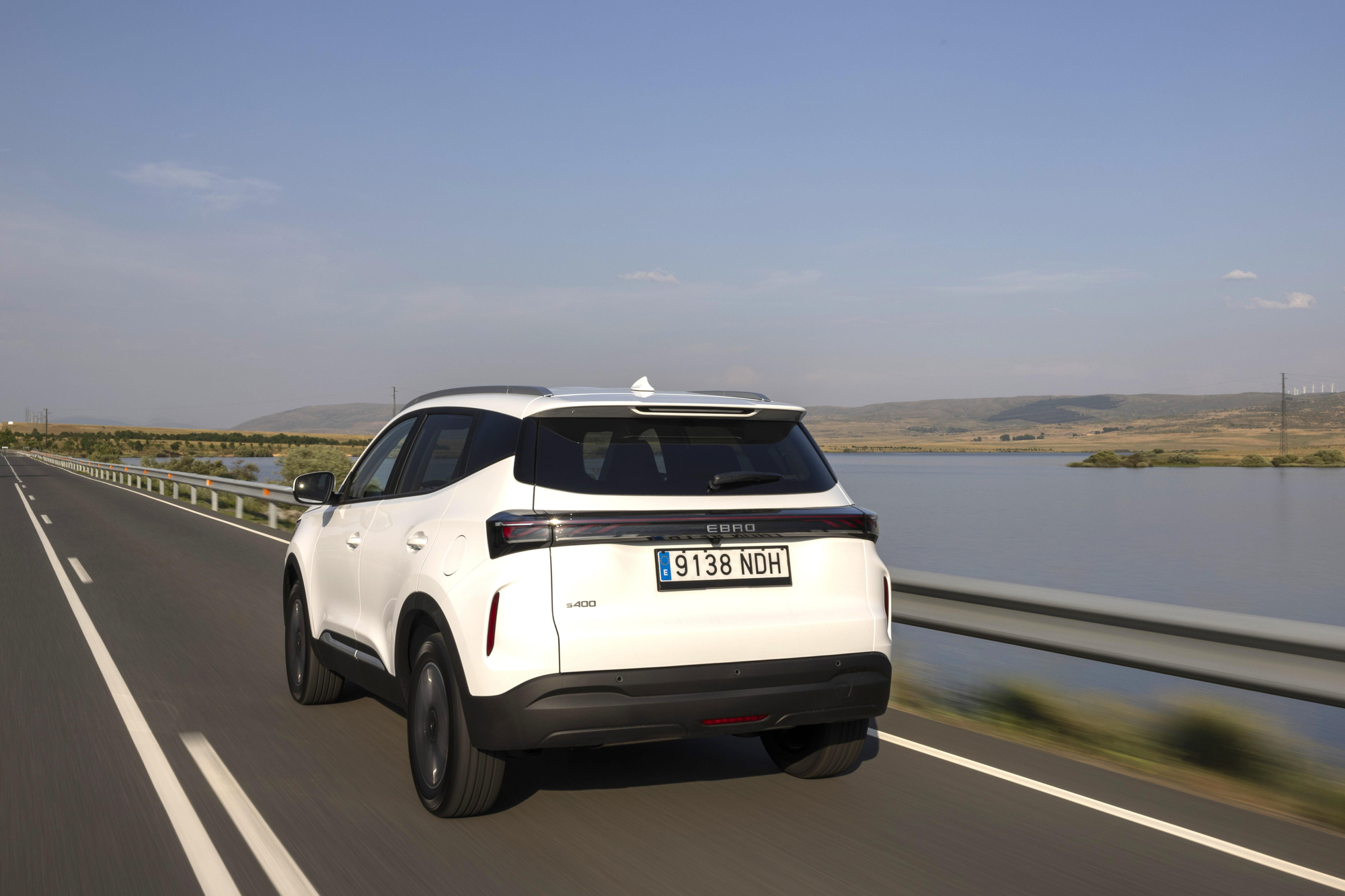 Vista trasera del tercer modelo de la renacida Ebro.