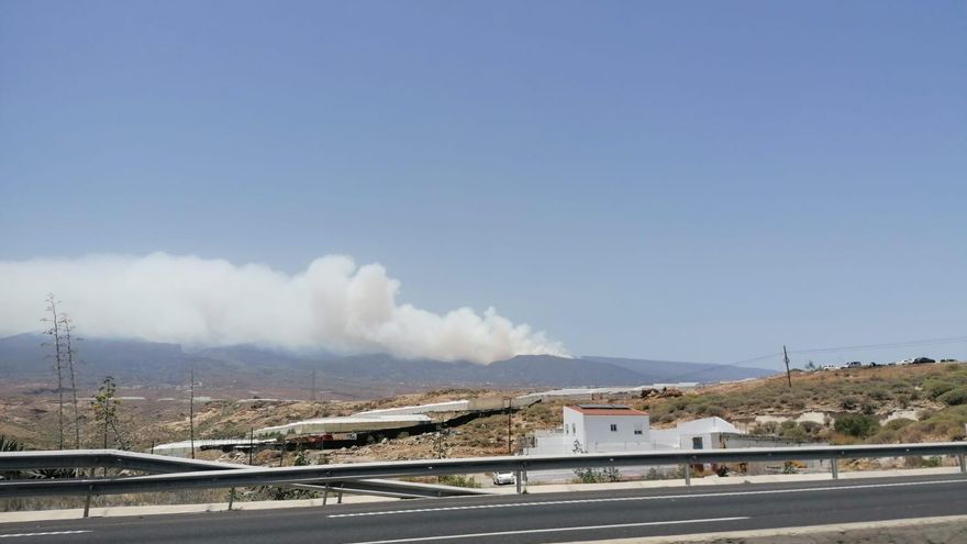 Incendio en Arico, visto desde la TF-1
