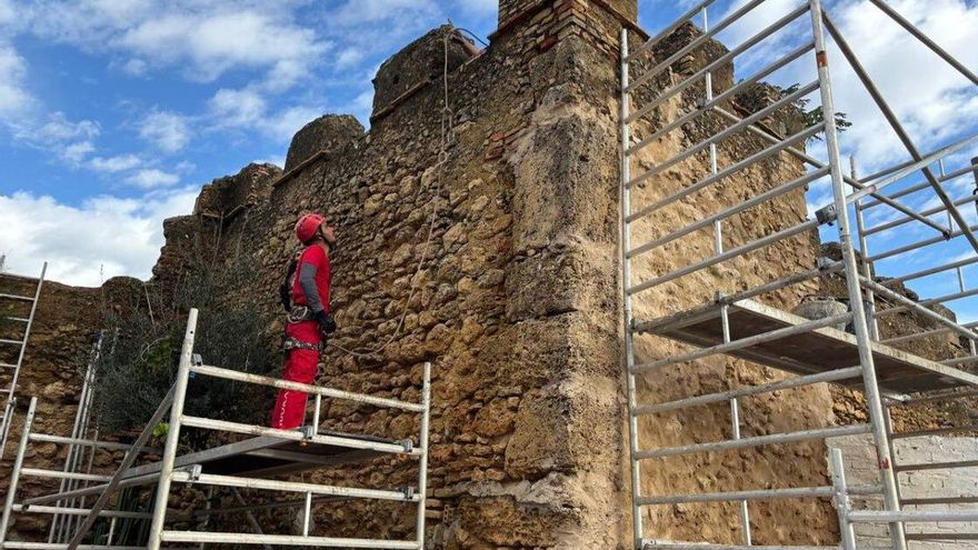 El Ayuntamiento de Alcalá de Guadaíra aprueba el contrato para la redacción del proyecto de obras en la Muralla Sur