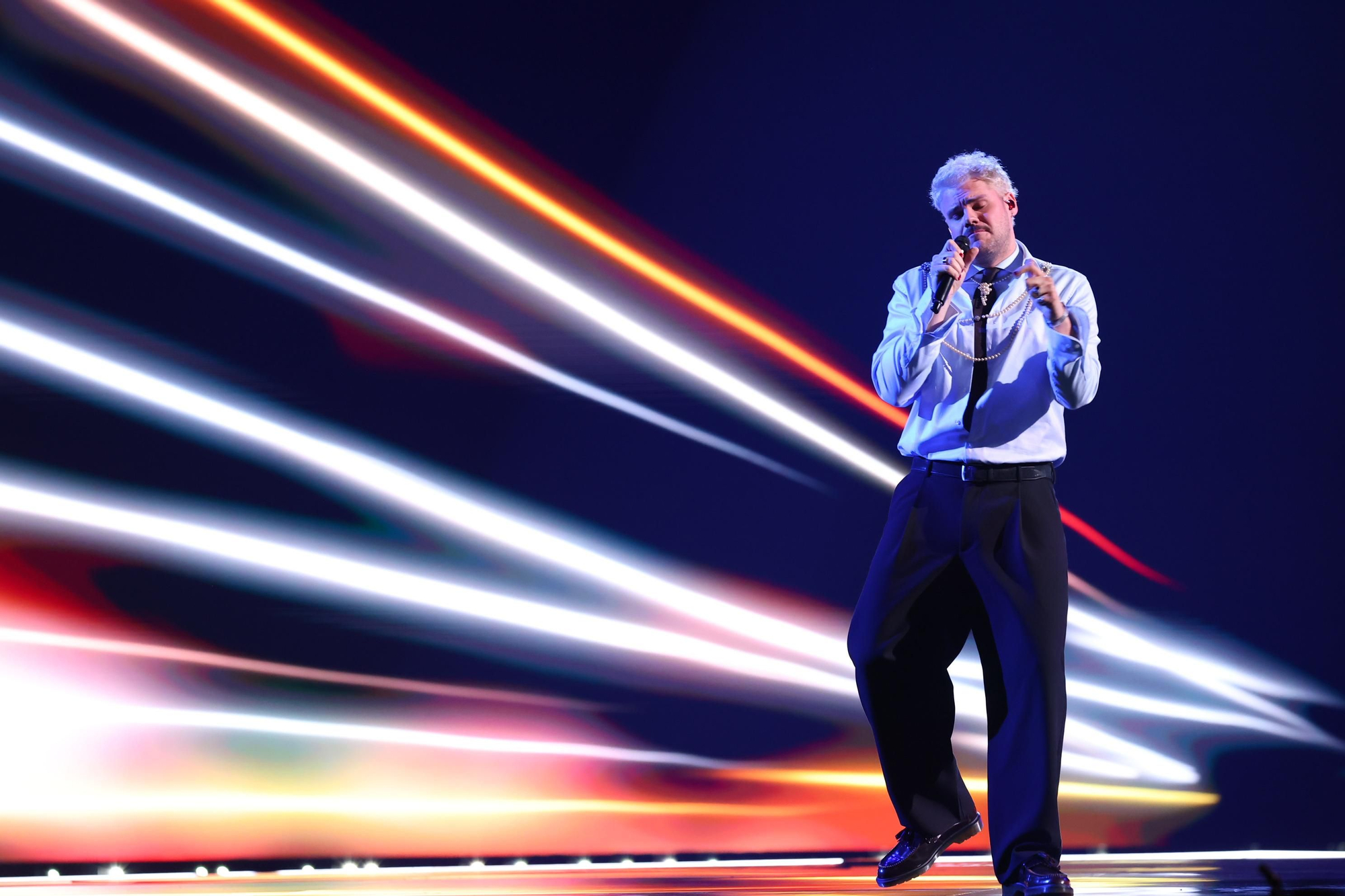 Greg Taro en su actuación de la primera semifinal del Benidorm Fest 2026