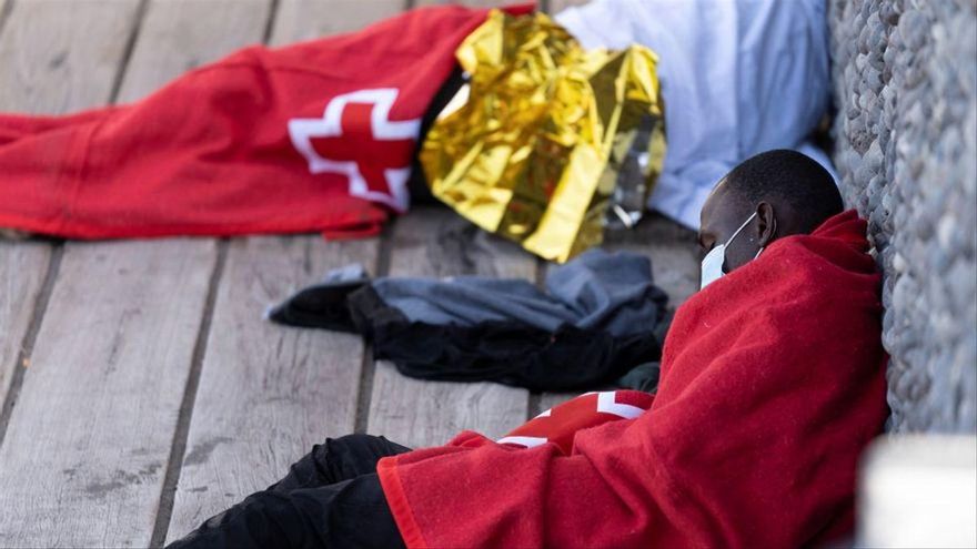 Sí Se Puede critica las condiciones del traslado de migrantes al campamento de Tenerife