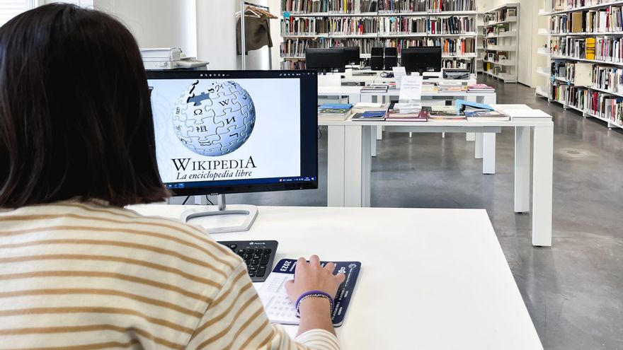 El Museo Helga de Alvear de Cáceres inicia una campaña para incluir más mujeres artistas en Wikipedia