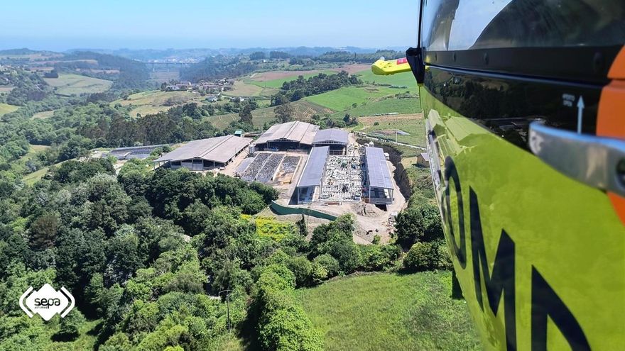 Tres muertos y tres heridos al colapsar una nave ganadera en Coaña (Asturias)