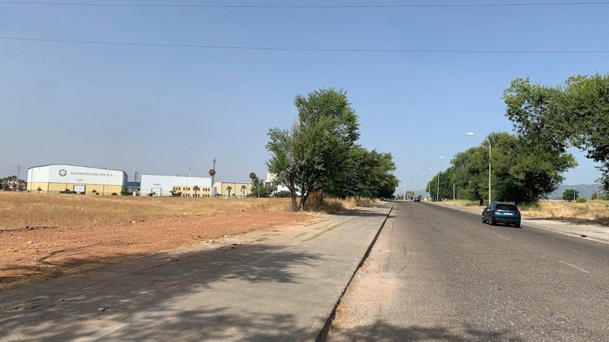 Emacsa concluye la segunda fase de renovación de la red de abastecimiento en el polígono Las Quemadas