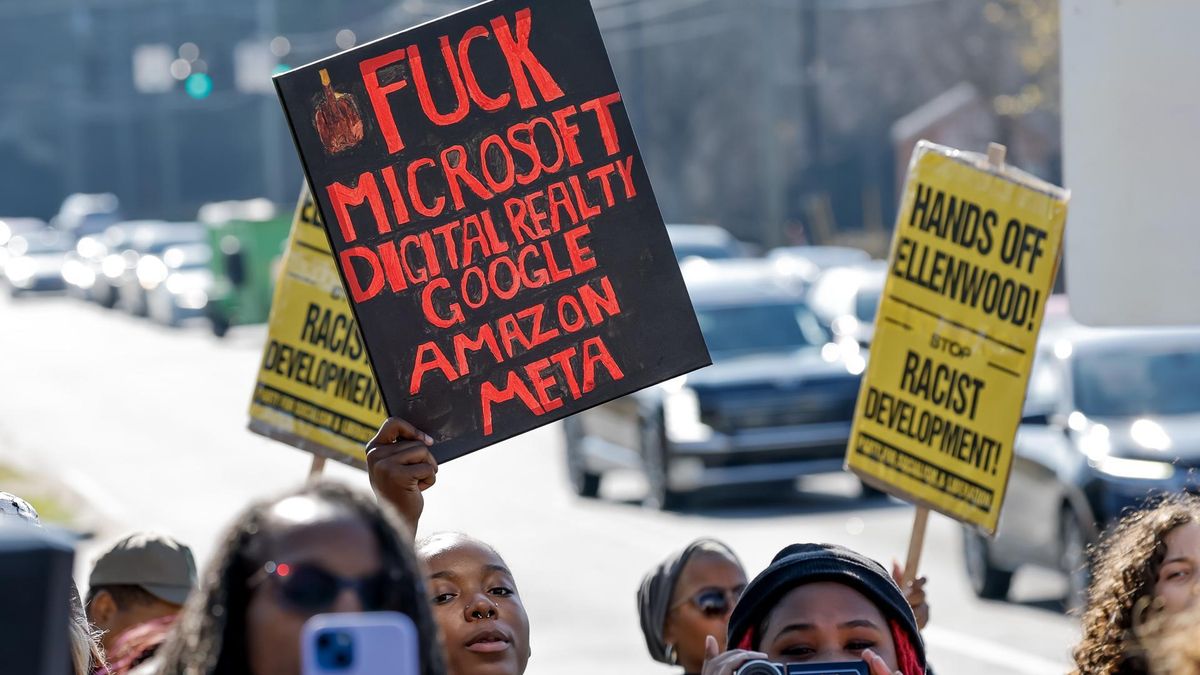Manifestación contra los centros de datos y las grandes tecnológicas en Georgia, EEUU