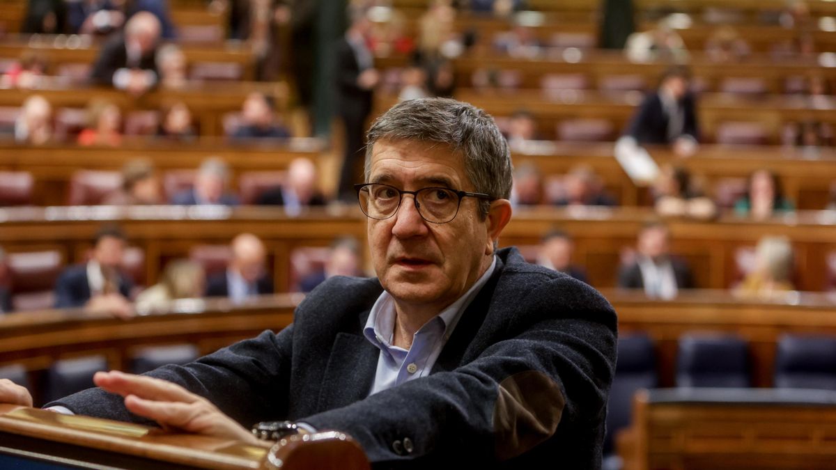 Archivo - El portavoz del PSOE en el Congreso, Patxi López, en el Congreso de los Diputados.