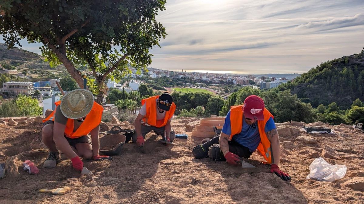 Trabajos arqueológicos en el poblado ibérico de Sant Josep, en la Vall d'Uixò.