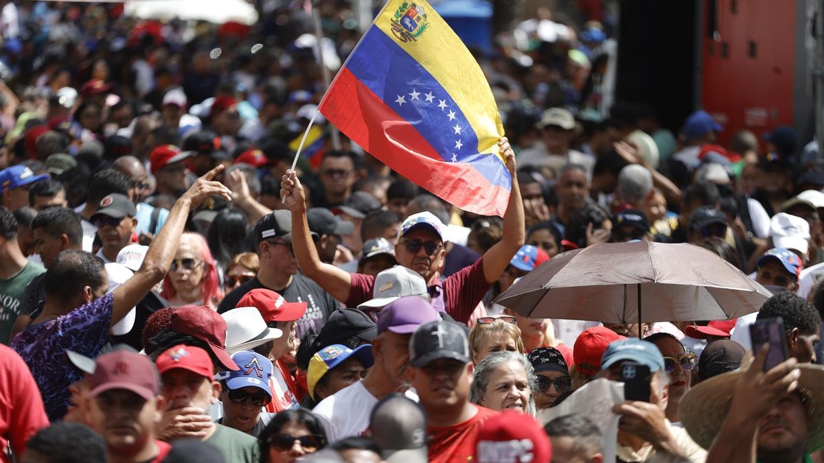 Manifestantes a favor de Maduro en Caracas, este 4 de enero.