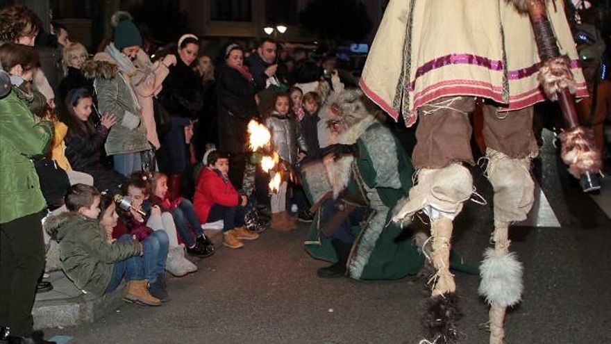 Peio García / ICAL La cabalgata de los Reyes Magos recorre León.