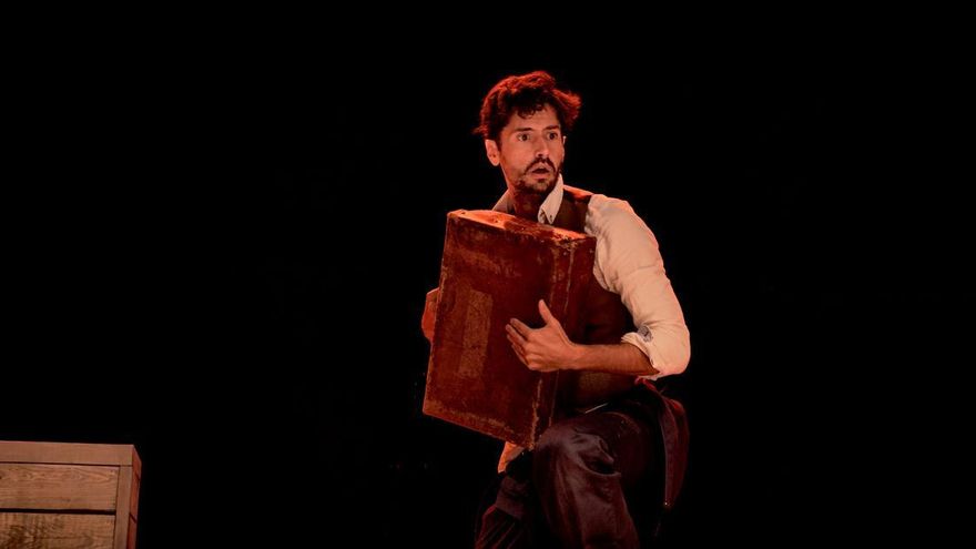 Juan Diego Botto representando a Lorca en 'Una noche sin luna'