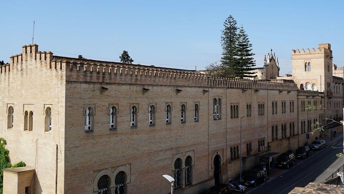 El palacio donde murió Cortés en 1647 es hoy una edificación imponente e inconfundible que funciona como centro educativo