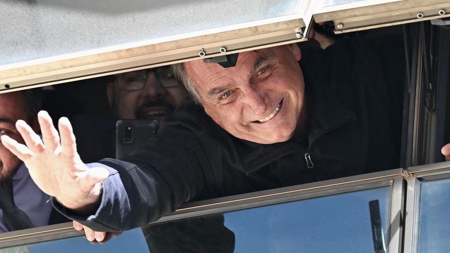 El primer mensaje de Bolsonaro a Lula a su regreso a Brasil: "No va a hacer lo que quiera"