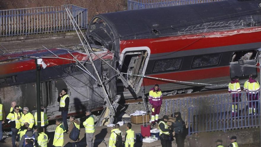 Una niña de seis años, la única superviviente de una familia de cinco miembros que iba en uno de los trenes siniestrados