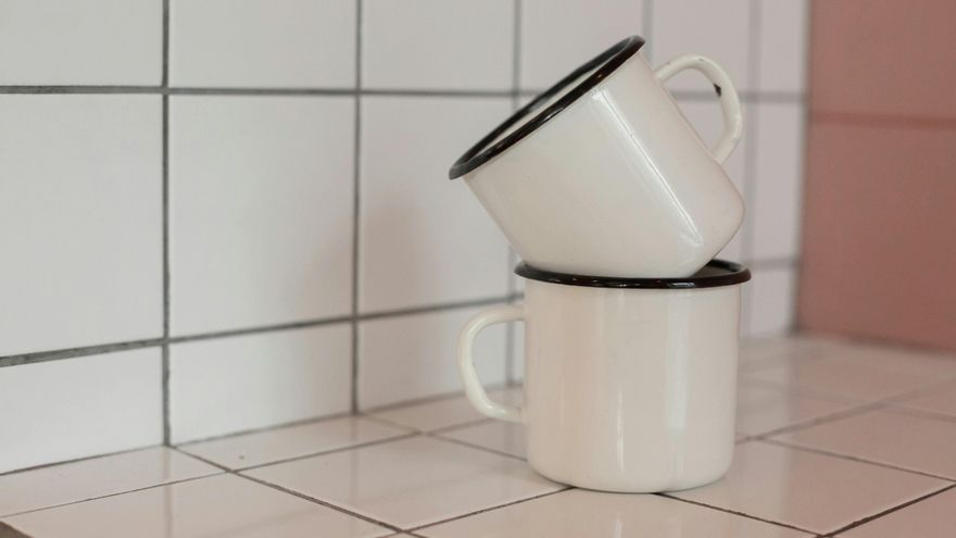 Azulejos adhesivos: cómo ponerlos para dar un cambio radical a tu baño y cocina