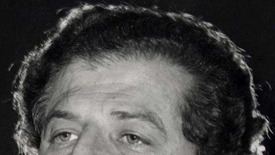 Fotografía de archivo sin fechar en la que se observa al dirigente liberal colombiano Luis Carlos Galán Sarmiento, quien fue asesinado el 18 de agosto de 1989 cuando se aprestaba a dar un discurso en la plaza central de Soacha (Colombia).