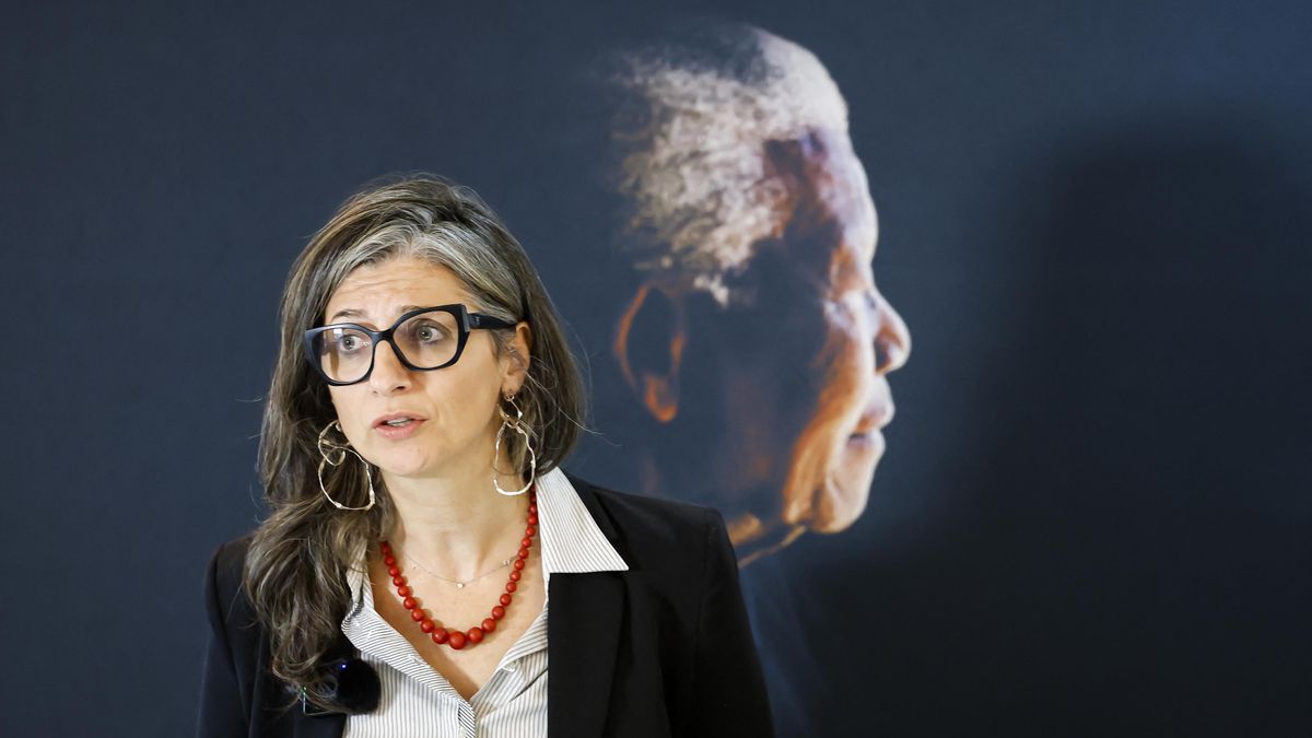 La relatora de la ONU para Palestina, Francesca Albanese, en la Fundación Nelson Mandela, en Sudáfrica, este miércoles 22 de octubre. (Photo by WIKUS DE WET / AFP)