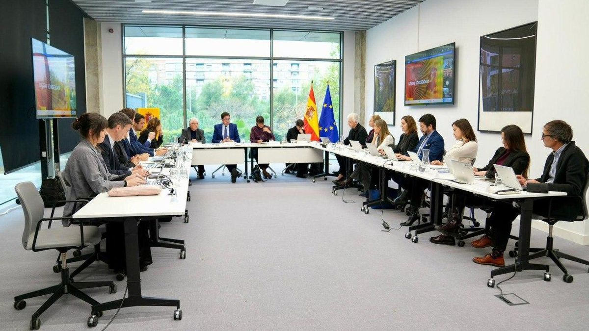 Reunión del Consejo Asesor en IA del Gobierno, en la sede del Ministerio para la Transformación Digital.