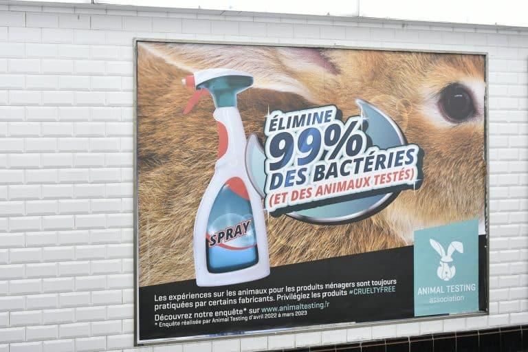 Campaña en el metro en Francia tras la investigación llevada a cabo por Animal Testing