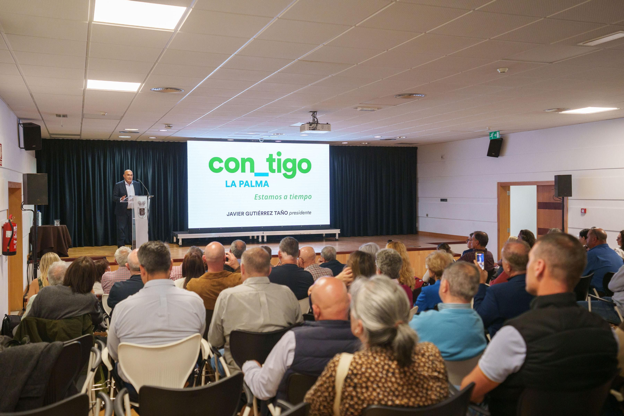 Javier Gutiérrez Taño, en la intervención de cierre de la presentación de Contigo La Palma en el museo MAB. Foto de Ramón de la Rocha.