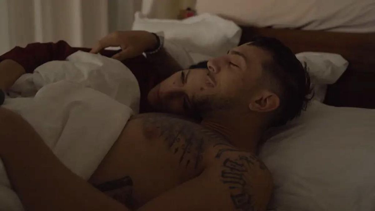 Laura y Lorenzo, en su primera noche de 'Casados a primera vista' en Telecinco