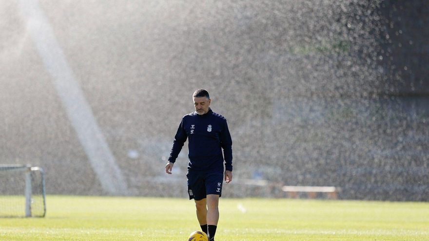 Pimienta: "Hay que hacer un partido perfecto frente al Barça"