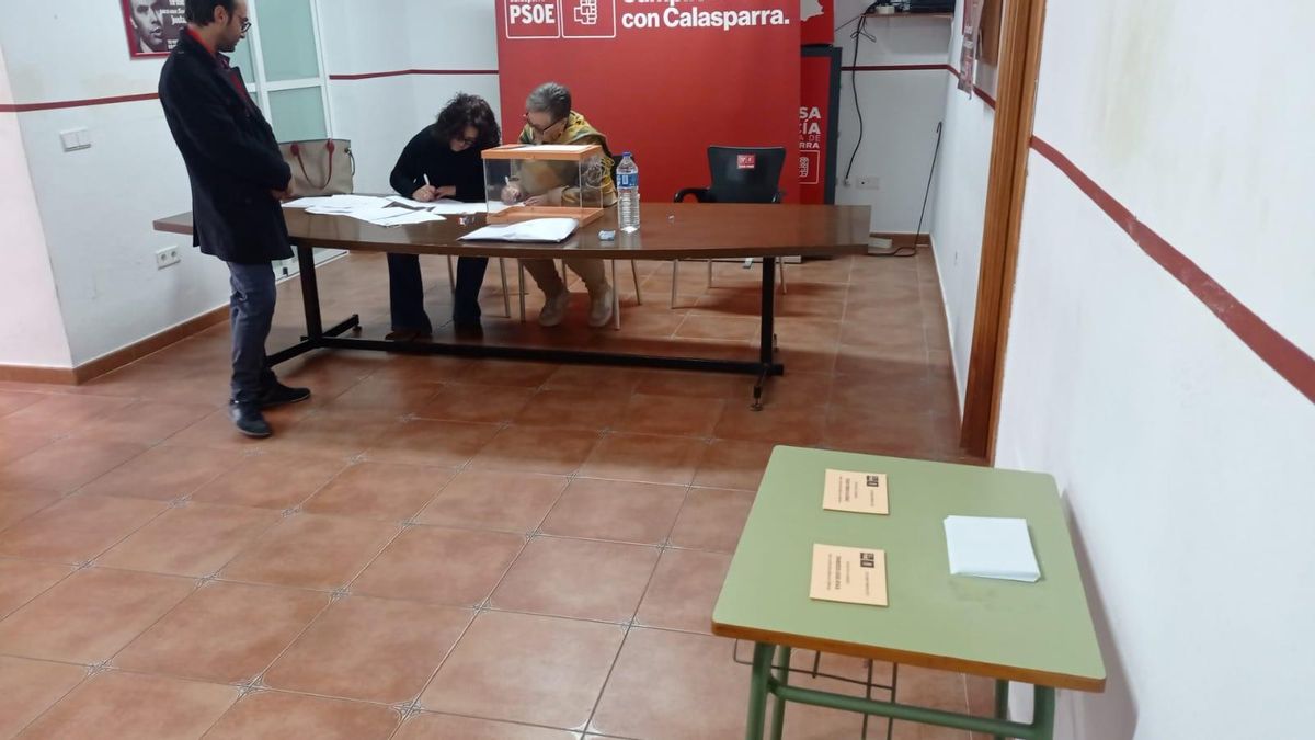 Urnas en Calasparra para elegir secretario general del PSOE en la Región de Murcia