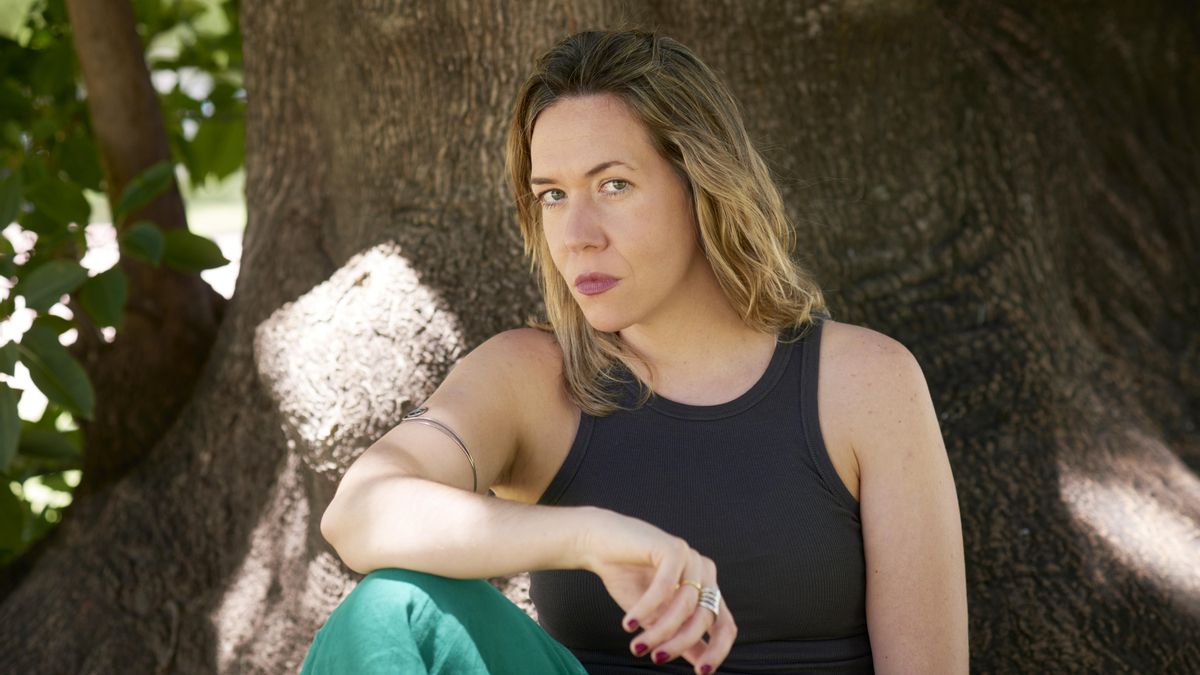 Violeta Serrano: "Del abandono de la izquierda del mundo rural se ha hecho cargo la extrema derecha"