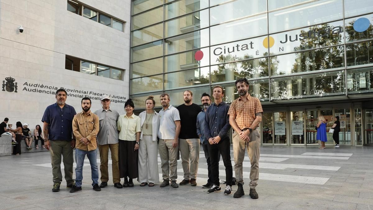 Un jefe de Información de la Guardia Civil reconoce que la acción de Greenpeace fue "totalmente" pacífica y no causó daños