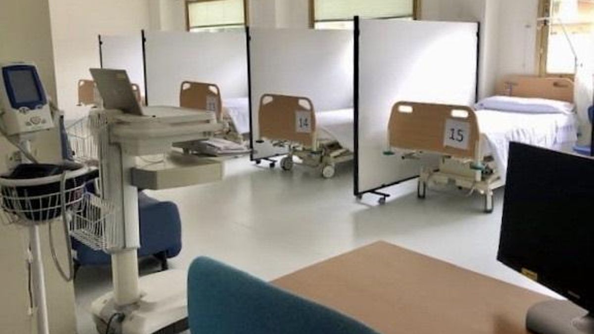 El Hospital de Laredo ofrece videollamadas entre familiares y pacientes de Covid-19