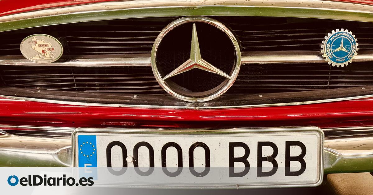 El coche que acabó con un siglo de matrículas provinciales: el 0000-BBB cumple 25 años en Vitoria