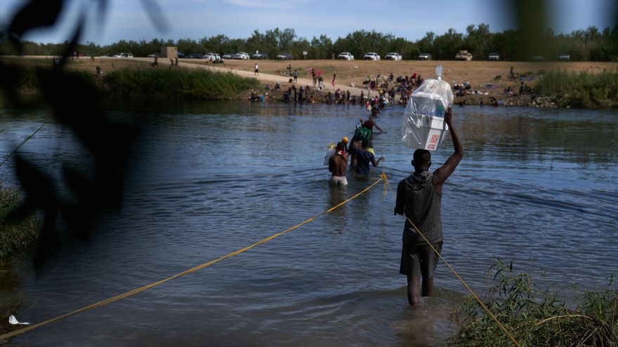MSF ve "lamentable" la deportación de haitianos desde EE.UU. y México