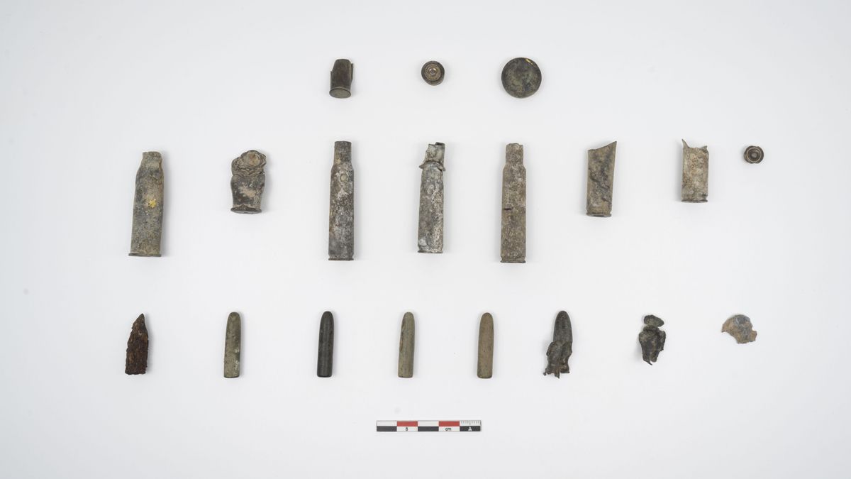 Munición localizada durante la prospección.