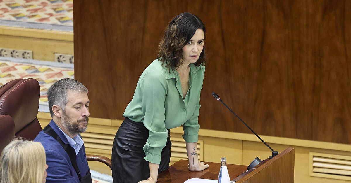 Ayuso vuelve a atormentar a la dirección del PP