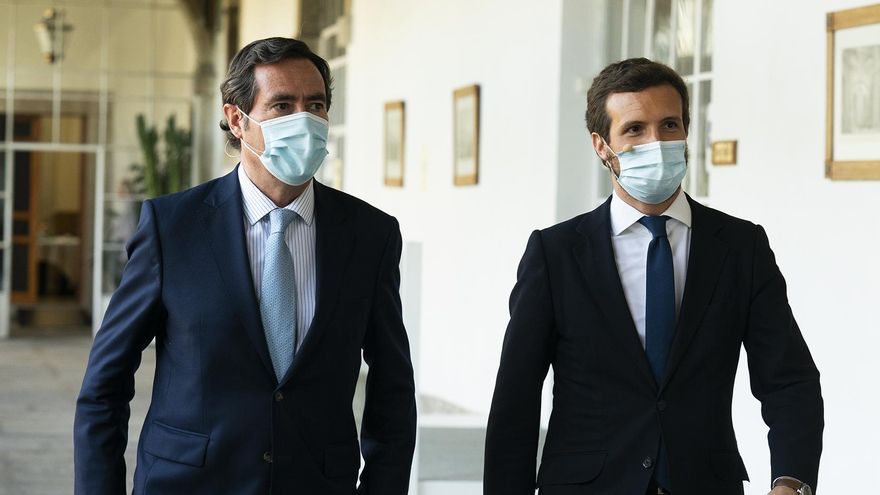 Imagen de archivo de Antonio Garamendi y Pablo Casado.
