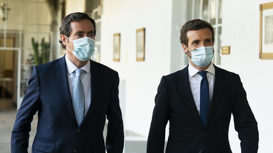 Imagen de archivo de Antonio Garamendi y Pablo Casado.