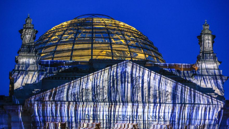 El 'Reichstag' recuerda los 30 años de la instalación de Christo y Jeanne-Claude en Berlín