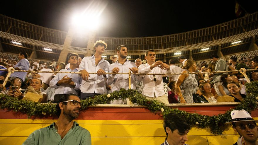 PP y Vox aprueban que los menores puedan asistir a las corridas de toros en Balears: "Es la fiesta más culta del mundo"
