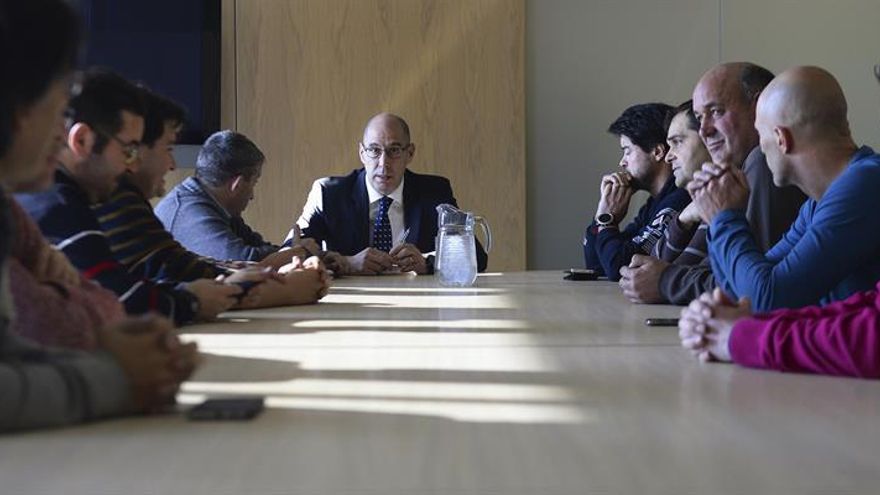 El comité exige a la Junta "contundencia" con Nissan para que encuentre una solución