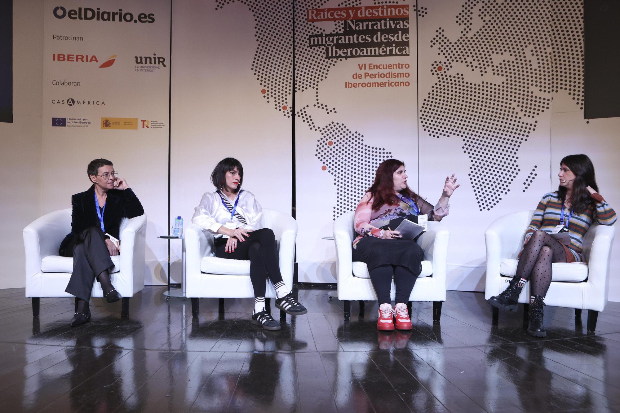 Mesa: Agresiones a periodistas mujeres en redes sociales